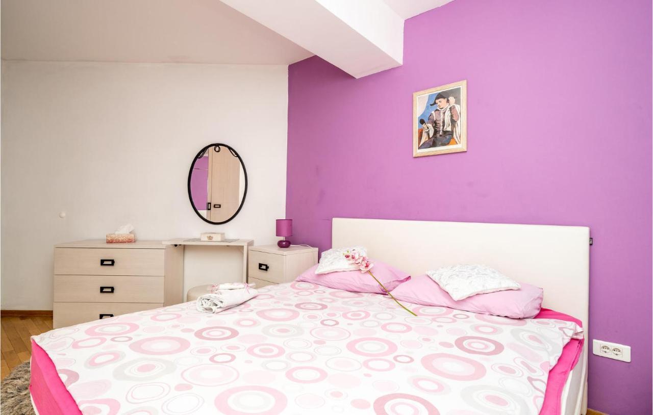 1 Bedroom Amazing Apartment In Dubrovnik Kültér fotó