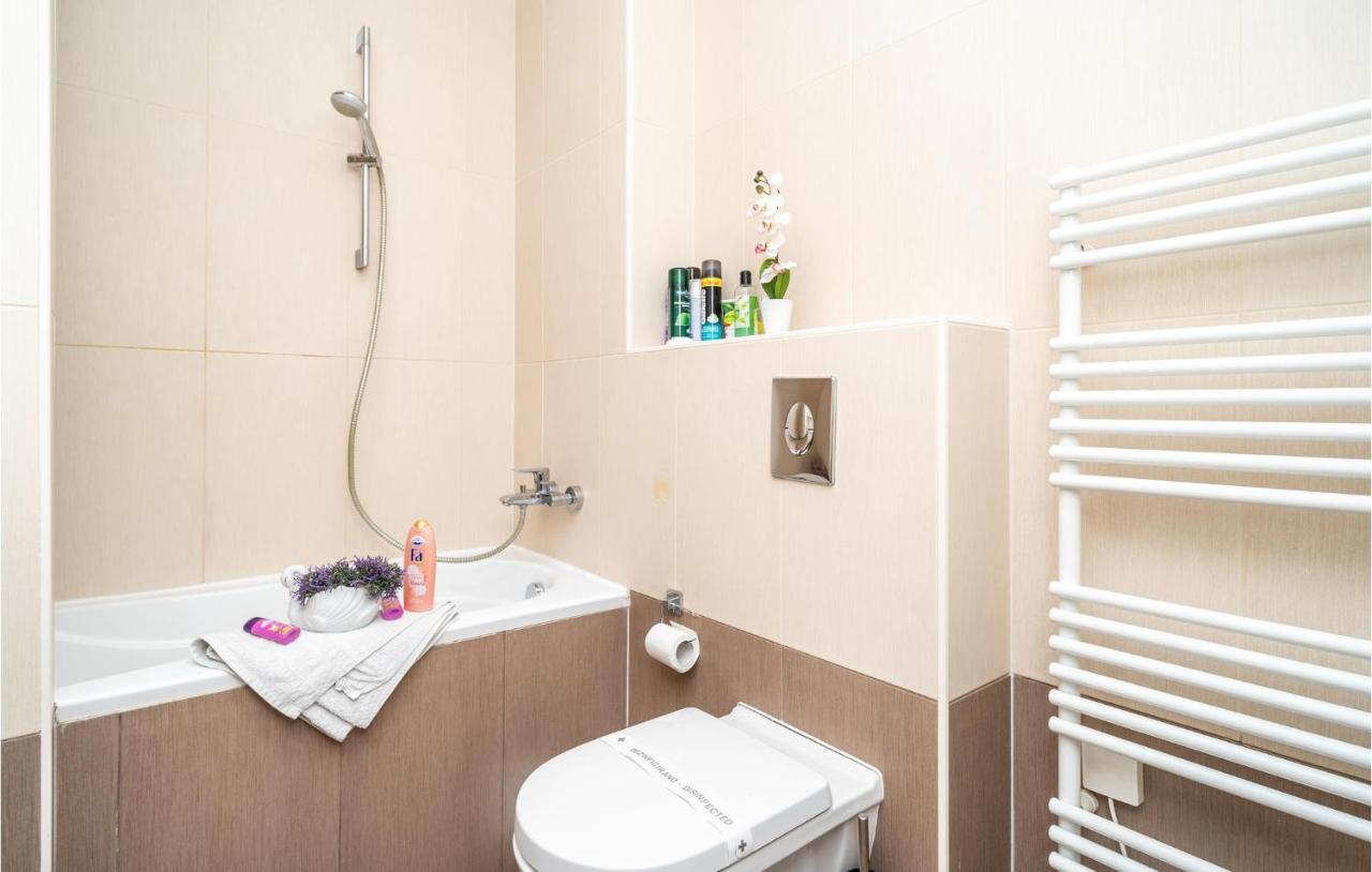 1 Bedroom Amazing Apartment In Dubrovnik Kültér fotó